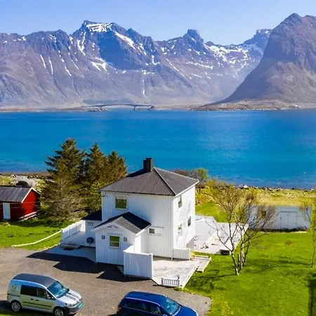 Private Cozy House By The Fjord Fredvang