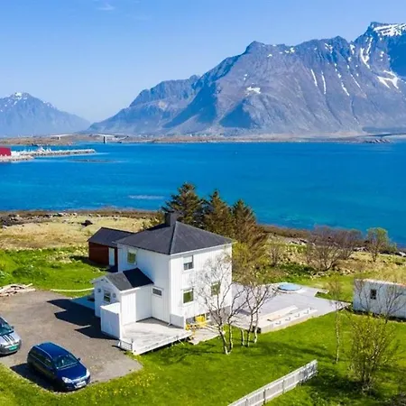 Private Cozy House By The Fjord