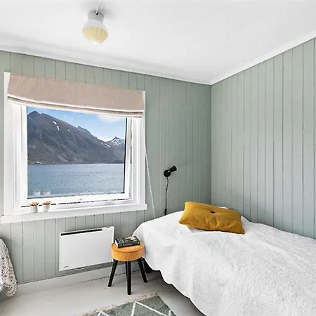 Private Cozy House By The Fjord Hébergement de vacances *